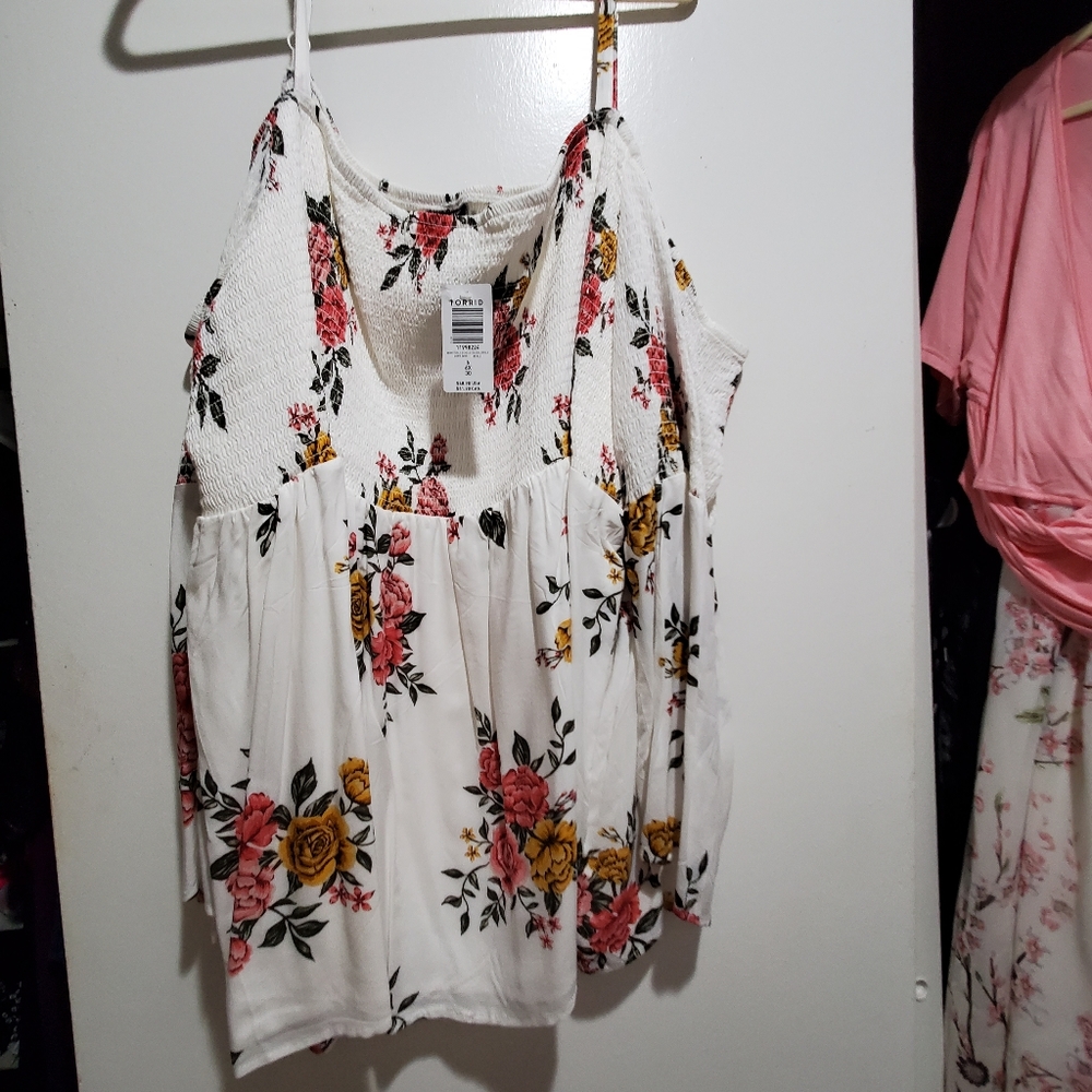NWT Torrid Strappy Floral Blouse Plus Size 6x/30